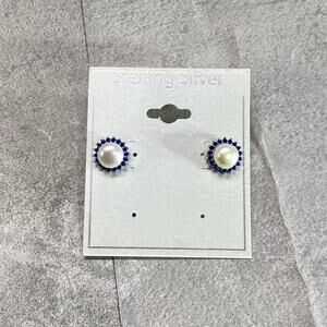 FRANCESCA'S Ava Sapphire Pave Pearl Studs
